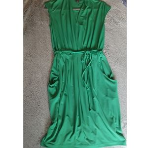 Donna Ricco Sleeveless V-neck Dress